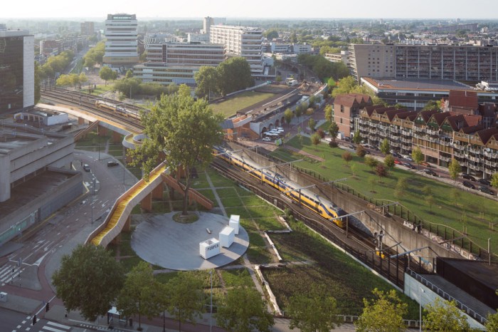 3_Luchtsingel_BridsEyeView_North_©_Ossip_van_Duivenbode